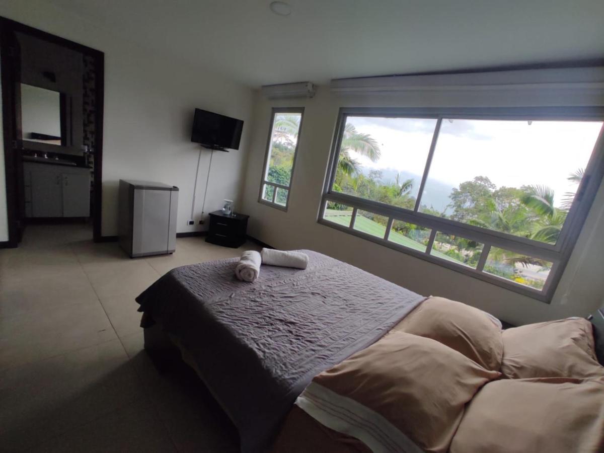 Habitacion Privada En Finca Turistica Hualcala La Mesa  Eksteriør billede