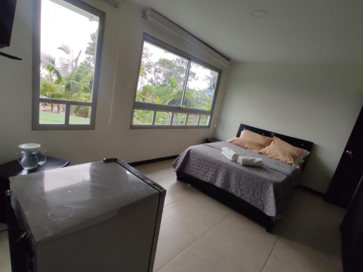 Habitacion Privada En Finca Turistica Hualcala La Mesa  Eksteriør billede